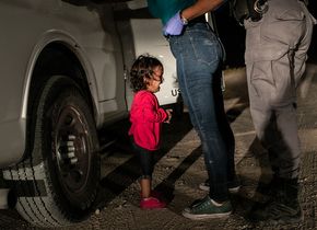 Nominiert für das World Press Photo of the Year 2019: Crying Girl on the Border - John Moore, United States, Getty Images