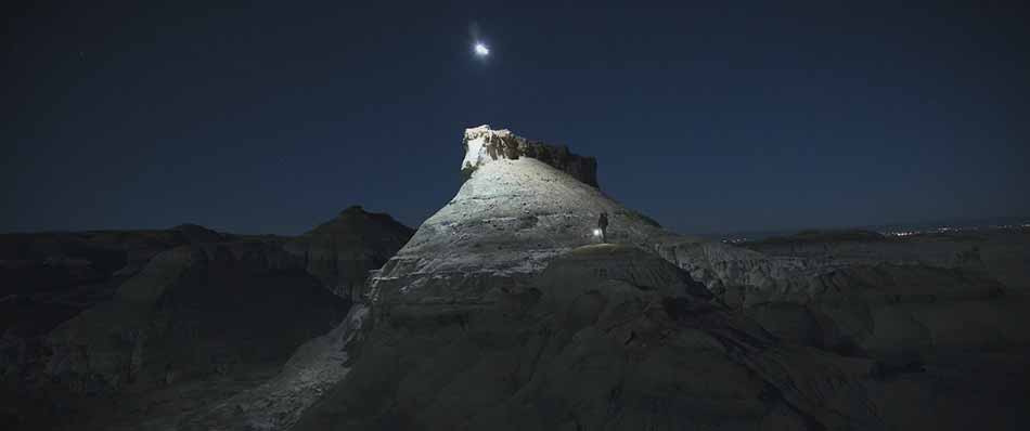 Reuben Wu: Lichtinseln in Nachtaufnahmen dank Multikopter-System