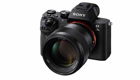 Sony FE 85 mm F1,8: An Kameras mit APS-C- oder mit Vollformatsensor einsetzbar