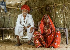 Ghasiram (60) and Kamla (50), India. From the series Love Around the World. © Davor Rostuhar