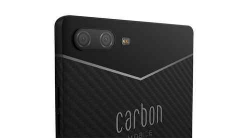 Das Carbon 1 MKII hat eine Doppelkamera mit 16 Millionen Pixel