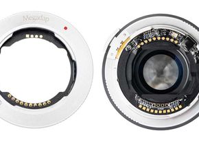 Der Megadap ETZ11 umfasst neben der mechanischen Adaption der Sony-E-Objektive auch Elektronik, um die AF-Steuersignale der Nikon-Z-Kamera zu nutzen.