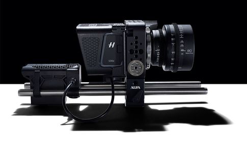 Auf Basis des Hasselblad-Rückteils „H6D-100c“, das auch in 4K-Auflösung filmen kann, entstehen mit den neuen Alpa-Produkten hochwertige Filmkameras.
