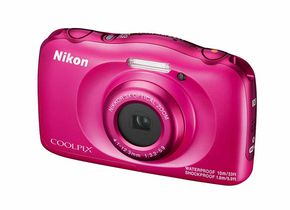 Nikon Coolpix W100: 13 Megapixel, wasserdicht bis zehn Meter und ziemlich bunt