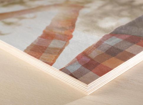 CEWE: Fünf-Farben-Druck auf vier Zentimeter starke Holzplatten