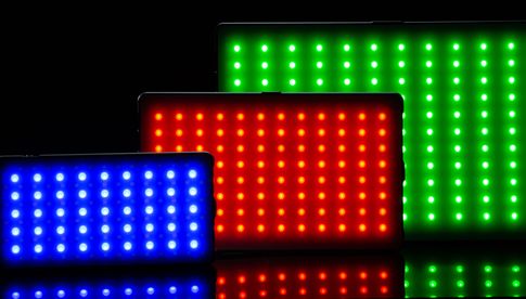 Dank der RGB-LEDs liefern die neuen Leuchten auf Wunsch auch farbiges Licht.