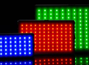 Dank der RGB-LEDs liefern die neuen Leuchten auf Wunsch auch farbiges Licht.