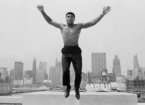 Thomas Hoepker. 1966. Ali jumping. © Thomas Hoepker / Magnum Photos.