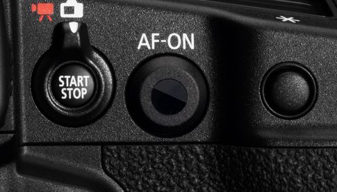 Der AF-On-Knopf ist gleichzeitig ein Steuerfeld, um das gewünschte AF-Feld sehr schnell zu wählen.