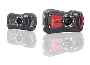 Die neue Ricoh WG-60 ist in Schwarz und in Rot erhältlich.