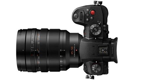 Das Objektiv ist für moderne MFT-Kameras wie etwa die GH5 II entwickelt worden.