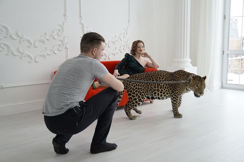 Leopard als Highlight bei Fotoshootings. © ZDF/Tamara Simonenko / ©SPIEGEL TV GmbH