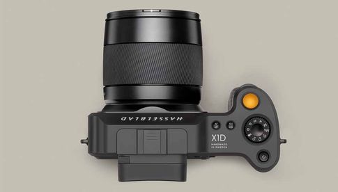 Den Anfang bei „Rent a Hasselblad“ macht die spiegellose Mitteformatkamera X1D-50C.