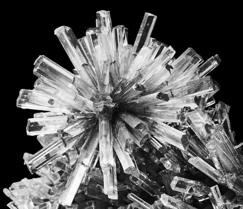 Fred Koch (1904-1947) Gips-Kristalle (Eisleben, vergrößert), vor Februar 1931, Silbergelatineabzug auf Barytpapier, 12,3 x 14,3 cm, © bpk-Bildagentur / Fred Koch