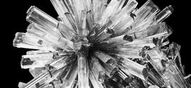 Fred Koch (1904-1947) Gips-Kristalle (Eisleben, vergrößert), vor Februar 1931, Silbergelatineabzug auf Barytpapier, 12,3 x 14,3 cm, © bpk-Bildagentur / Fred Koch