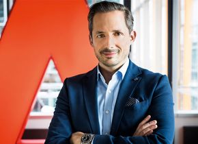 Christoph Kull ist bei Adobe als Vice President & Managing Director Central Europe für die Geschäftsführung der DACH-Region und Osteuropa zuständig.