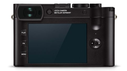 Bildkontrolle über 3,68-MP-OLED-Sucher und Rückseiten-LCD