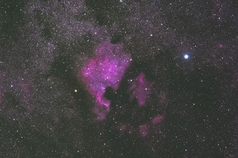 Die Kleinbild-äquivalente Brennweite von 750 Millimetern erlaubt beeindruckende Astroaufnahmen. Foto: Hiroyuki Narisawa