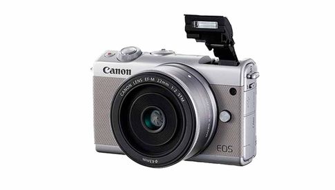 Die ultrakompakte Systemkamera EOS M100 liefert eine Bildauflösung von 24,2 Megapixel.