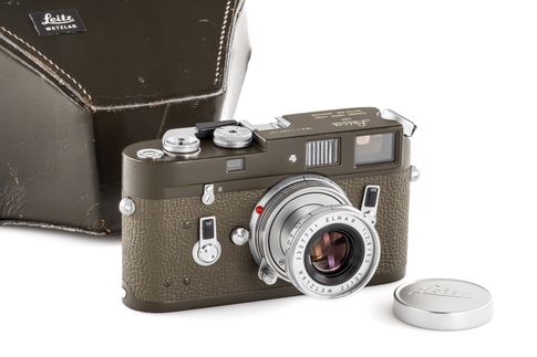 Zum Rekordpreis versteigert: Leica M4 Olive Bundeseigentum