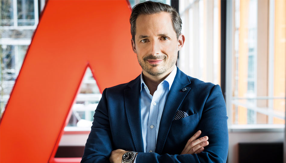 Christoph Kull ist bei Adobe als Vice President & Managing Director Central Europe für die Geschäftsführung der DACH-Region und Osteuropa zuständig.