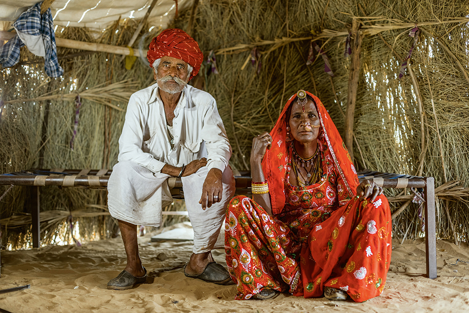 Ghasiram (60) and Kamla (50), India. From the series Love Around the World. © Davor Rostuhar