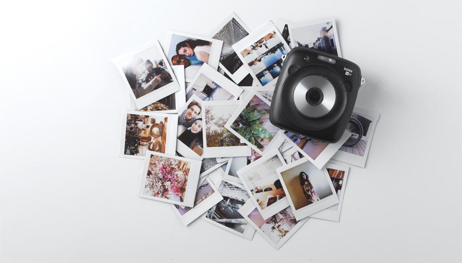 Fujifilms „instax SQUARE SQ10“ ist eine Kombination aus Sofortbild- und Digitalkamera