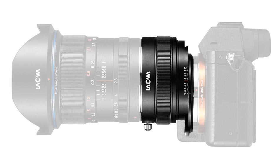 Der Konverter macht aus Laowas 12-Millimeter-Objektiv mit Canon-/Nikon-Anschluss ein Shift-Objektiv für Sony-Kameras.