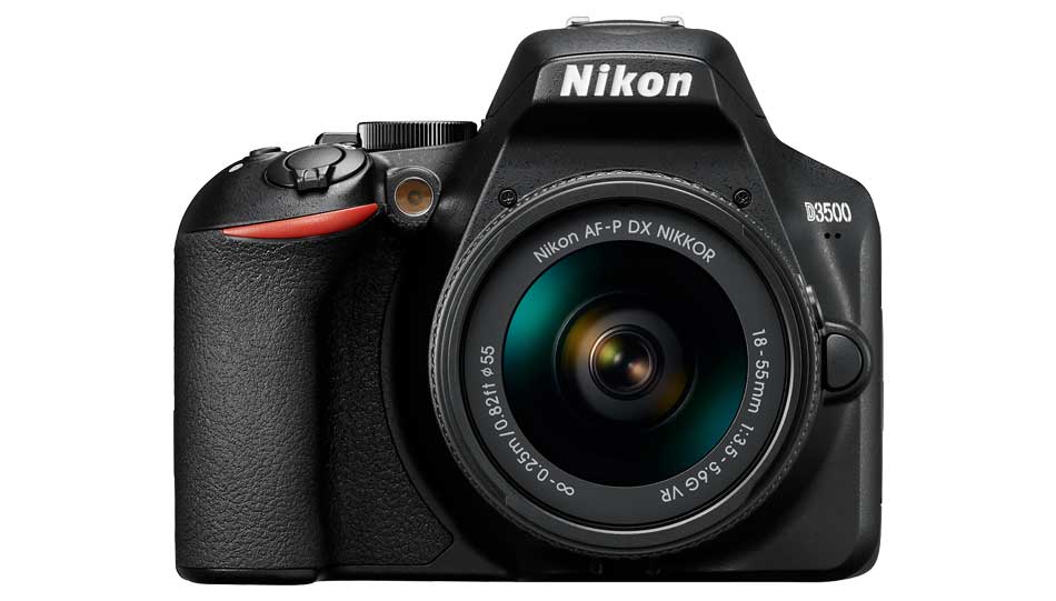 Nikon D3500 mit AF-P DX NIKKOR 18-55 mm 1:3,5-5,6G VR