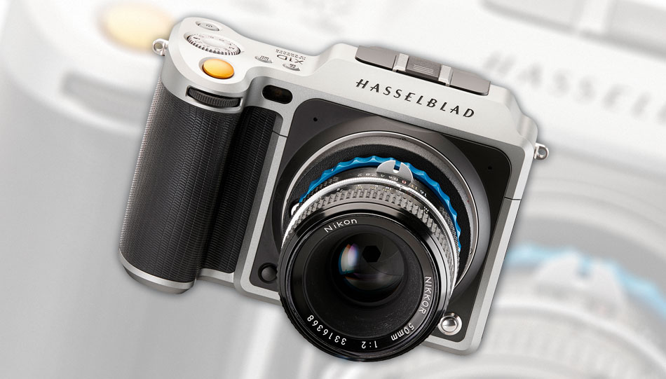 Mit den neuen Adaptern von Novoflex lassen sich viele Objektive an die Hasselblad X1D anschließen - unter anderem von Nikon.