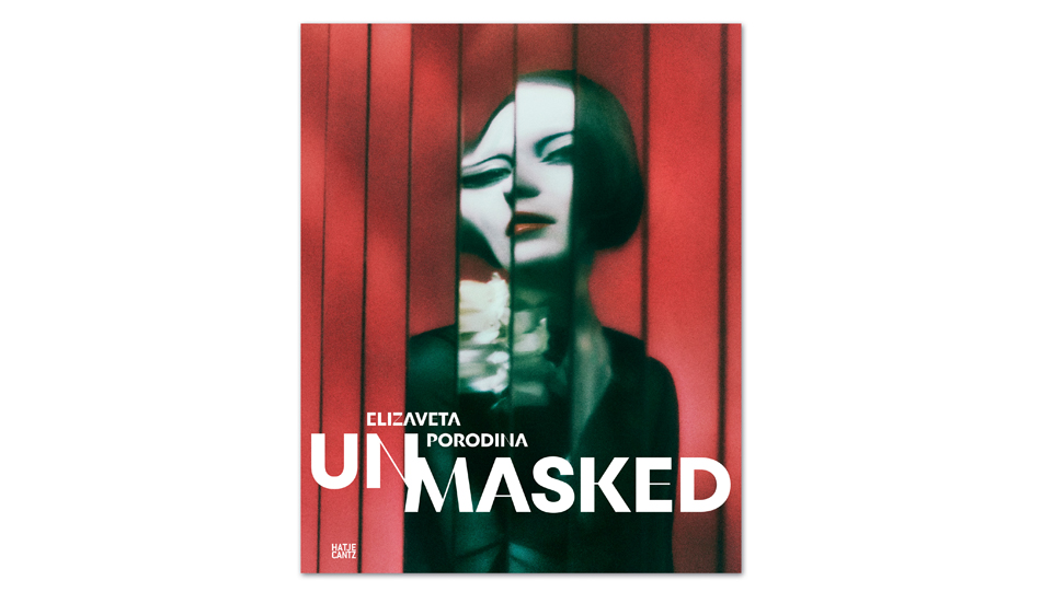 Elizaveta Porodina: Un/Masked. Hatje Cantz 2022, ISBN 978 3 7757 5246 6.